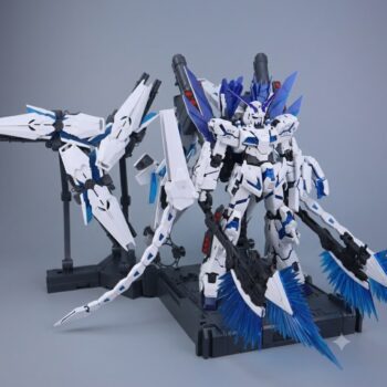 Alternative view of MGEX 1/100 UNICORN PERFECTIBILITY